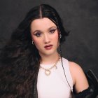 Joaquina tiene 19 años.