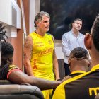 El técnico uruguayo Diego López fue renovado en Barcelona, pese que aún no se define la presidencia de Antonio Álvarez