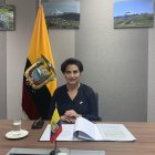 La canciller de Ecuador, Gabriela Sommerfeld, durante la entrevista con EFE en Seúl en la que calificó de "muy positivo" su viaje a Corea del Sur.