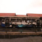 El alcalde de Guayaquil dio por terminado el contrato con Metro Express tras el incendio de un articulado.