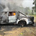 Situación. Vehículos fueron incinerados en Palo Quemado.
