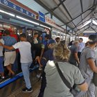 Panorama. En la estación de la ciudadela Sopeña, al sur de la ciudad, se evidenció varias unidades que demoraban en llegar.