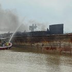Bomberos de Guayaquil acudieron al lugar para atender la emergencia.