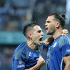 Emelec celebra su victoria ante Delfín