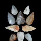 Vista de unas puntas de proyectil del yacimiento arqueológico Shinfa-Metema 1 (Etiopía), que datan de la época de la supererupción del Toba, hace 74.000 años.