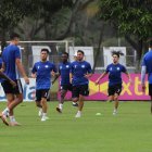 Los jugadores del Bombillo entrenaron enfocados en un triunfo que les permita seguir en los primeros lugares.