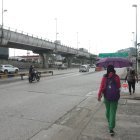 Espacios. En un tramo de la avenida Pedro Menéndez Gilbert es evidente la falta de árboles, que generen sombra para el tránsito de los peatones.