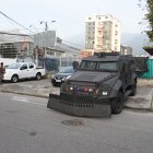 En el sitio, hay un fuerte contingente policial y militar