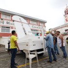 Limpieza. En la plazoleta del Cristo del Consuelo, en el Cisne 2, se realizaban ayer tareas de limpieza. Hasta ese punto llegarán miles de católicos. 2. Preparación. En el santuario Cristo del Consuelo se ultimaban detalles de la estructura en la que la imagen de Cristo recorrerá las calles del sur de la ciudad. 
===