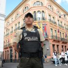 Quito es una de las ciudades donde rige el toque de queda.