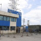 Noticias. Familiares de privados de libertad fueron a buscar información en los exteriores del penal.