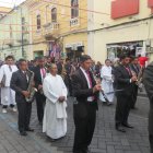 En Riobamba no solo se dieron procesiones sino que se desarrollaron caminatas con bandas musicales.