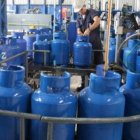 Distribuir.- Cilindros de gas licuado de petróleo (GLP) listos para l distribuición.