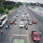 Tránsito. Ayer, se registró mayor flujo vehicular cerca del peaje.