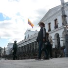 Quito es una de las ciudades donde rige el toque de queda.