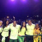 Pablo Andrés Muentes Alvarado (camiseta polo) fue candidato para la Asamblea de 2013, por el distrito 3. En la foto de campaña aparece Cristina Reyes, jefa en su momento de Mayra Salazar. Esta última era la operadora de Pablo Muentes Alarcón, señalado en caso Purga, al igual que su hijo, según la Fiscalía