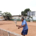 El extenista guayaquileño tras su retiro se dedicó a enseñar a nuevas generaciones.Su amor fue siempre el tenis.