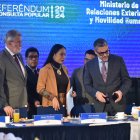 La titular del CNE explicó sobre el sistema contable durante un conversatorio sobre la consulta popular y referéndum 2024.