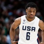 El joven basquetbolista Bronny James, hijo de LeBron juega en USC Trojans