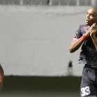 El delantero Antony Chére (d) ha convencido al técnico Ever Hugo Almeida y se ha consolidado como titular en El Nacional.