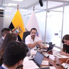 El asambleísta oficialista y presidente de la mesa de Relaciones Internacionales de la Asamblea Nacional, Jonathan Parra, también fiscalizará el ingreso a la Embajada de México.