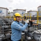 Refinación de petróleo es la actividad que más crecerá en 2024, según el Banco Central.