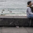 Ayuda a individuos sanos como y a quienes se encuentran en un entorno clínico