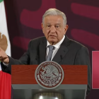 Andrés Manuel López Obrador en su conferencia matutina del 10 de abril.