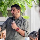 Funcionario. El alcalde durante una aparición pública afuera del Cabildo.