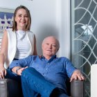 Vicente Negrete Alvear, gerente técnico de proyectos, junto a su hija Karla Negrete León, máster en Diseño de Interiores.