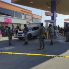 En una gasolinera de Manta fue asesinado un hombre.