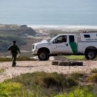 Vigilancia. Oficiales de la patrulla fronteriza de Estados unidos permanece en distintos puntos de los límites de México y Estados Unidos.