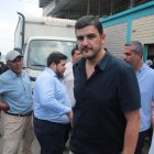 Acto. Luego de que concluyó la sesión itinerante del Concejo, Álvarez recorrió algunas calles de Mapasingue Este.