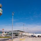 Desde su inauguración en 2013, el Aeropuerto Mariscal Sucre se ha destacado por su moderna infraestructura