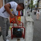 Estos generadores abastecen por unas horas, los propietarios deben usar su dinero para comprar gasolina y funcione durante los cortes prolongados.