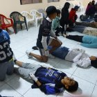 Comunidad. La gente del barrio El Rancho participa del curso de primeros auxilios para su comité de riesgos.