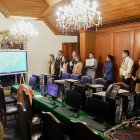 La sala de monitoreo que habilitó la Cancillería funcionará para registrar eventuales incidencias durante la consulta.