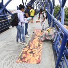 La ciudadanía exige más controles en los puentes peatonales.