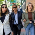 Darling Arrieta llegando a la audiencia en compañía de su abogada, Beatriz Uriarte y una de sus asesoras.