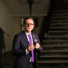 El secretario de Comunicación de la Presidencia, Roberto Izurieta, manifestó la decisión del Gobierno.