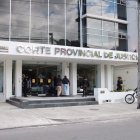 La diligencia se realiza en la Corte Provincial de Justicia de Pichincha.