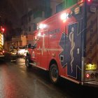 Personal del Cuerpo de Bomberos acudió al sitio para atender la emergencia.