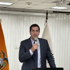 El titular encargado de Energía, Roberto Luque, en rueda de prensa este 22 de abril de 2024.