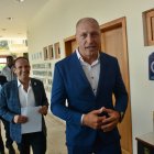 El exárbitro argentino Néstor Pitana (d) asumió la presidencia de la Comisión Nacional de Arbitraje el 27 de febrero