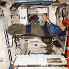 El astronauta de la Agencia Espacial Europea Paolo Nespoli en su saco de dormir a bordo de la Estación Espacial Internacional.