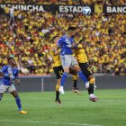 Barcelona y Emelec llegan al Clásico del Astillero con chance de pelear por el liderato de la tabla de posiciones.