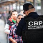 Organizaciones de ayuda a migrantes registran que el incremento de viajeros ya no es solo en la Región Sierra.