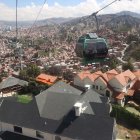 Con tres bolivianos (0,40 dólares), para los adultos, y por la mitad del precio para niños y ancianos, se pueden recorrer trayectos de hasta 4,5 kilómetros en 16 minutos.