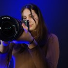 La cámara para vlogs full-frame de lente intercambiable más pequeña y liviana del mundo.