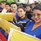 Un grupo de estudiantes durante la presentación de las becas Globo Común, que ofrecen entidades privadas y gobiernos extranjeros.